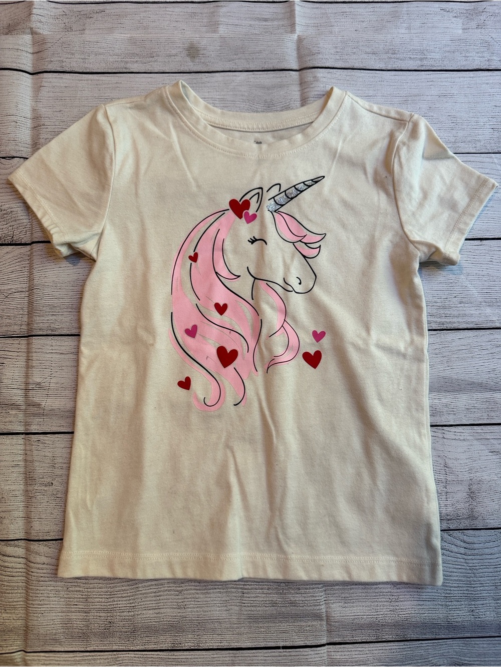 Celebrate It Valentine Unicorn Cream Short Sleeve Shirt size Small